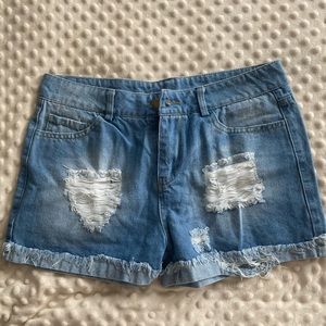 Low rise Ripped jean shorts